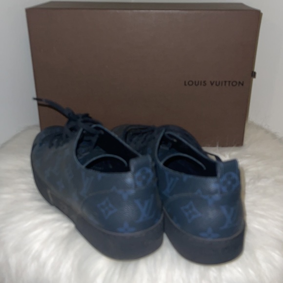 Authentic men’s Louis Vuitton Sneaker - Picture 2 of 3